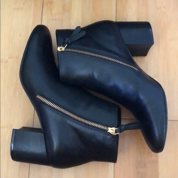 COLE HAAN - leather black bootie - Picture 4 of 6